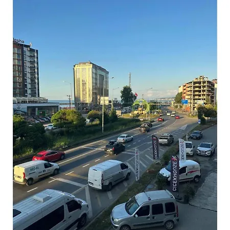 Daire Manzaralı Ev *