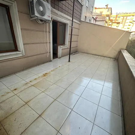 Daire Manzaralı Ev *